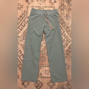 FIGS Women’s XSP Livingston Scrub Pants Sea Glass